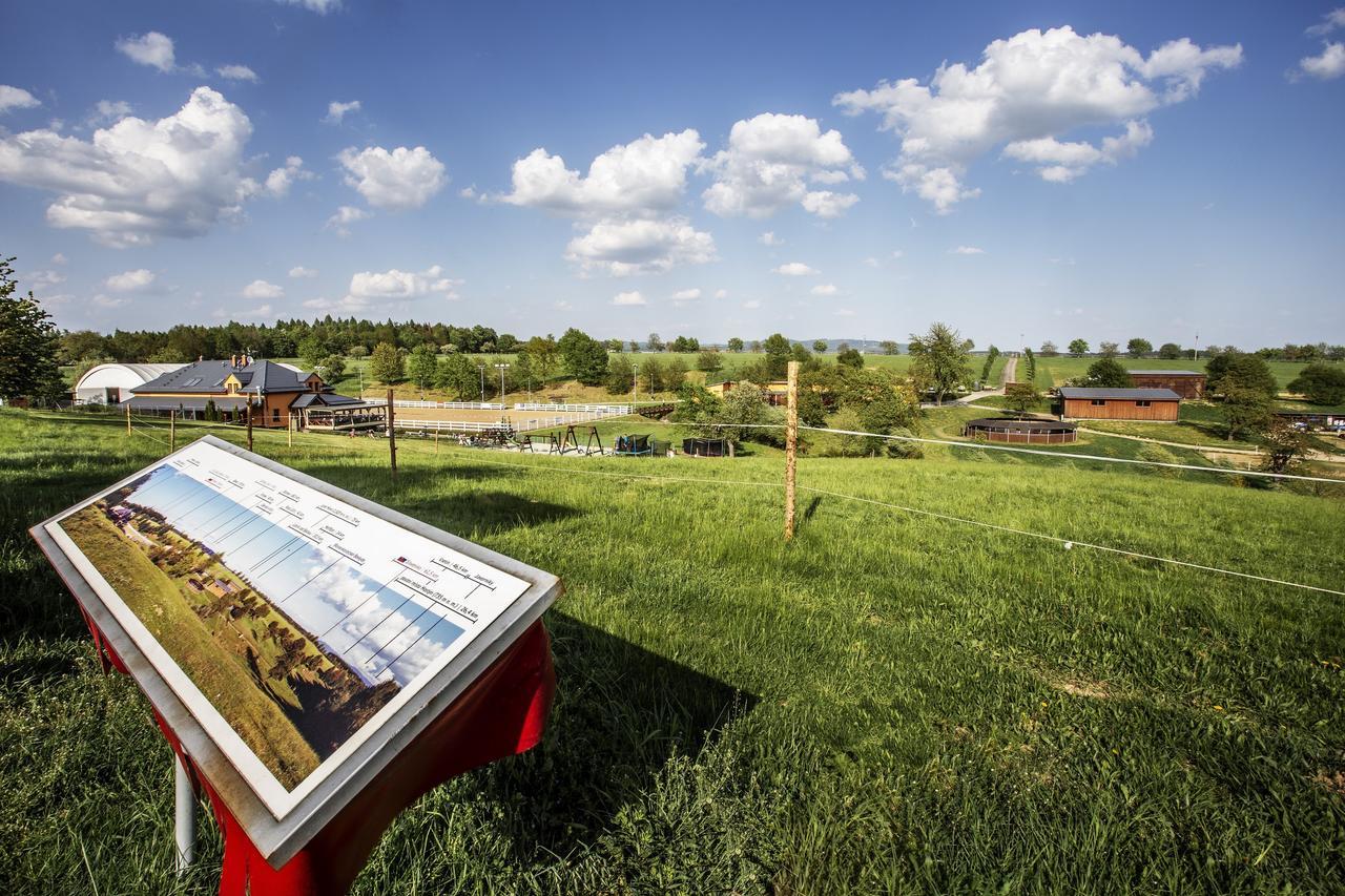 Hotel Horse Riding - Jezdecký Areál Tršice Exteriér fotografie