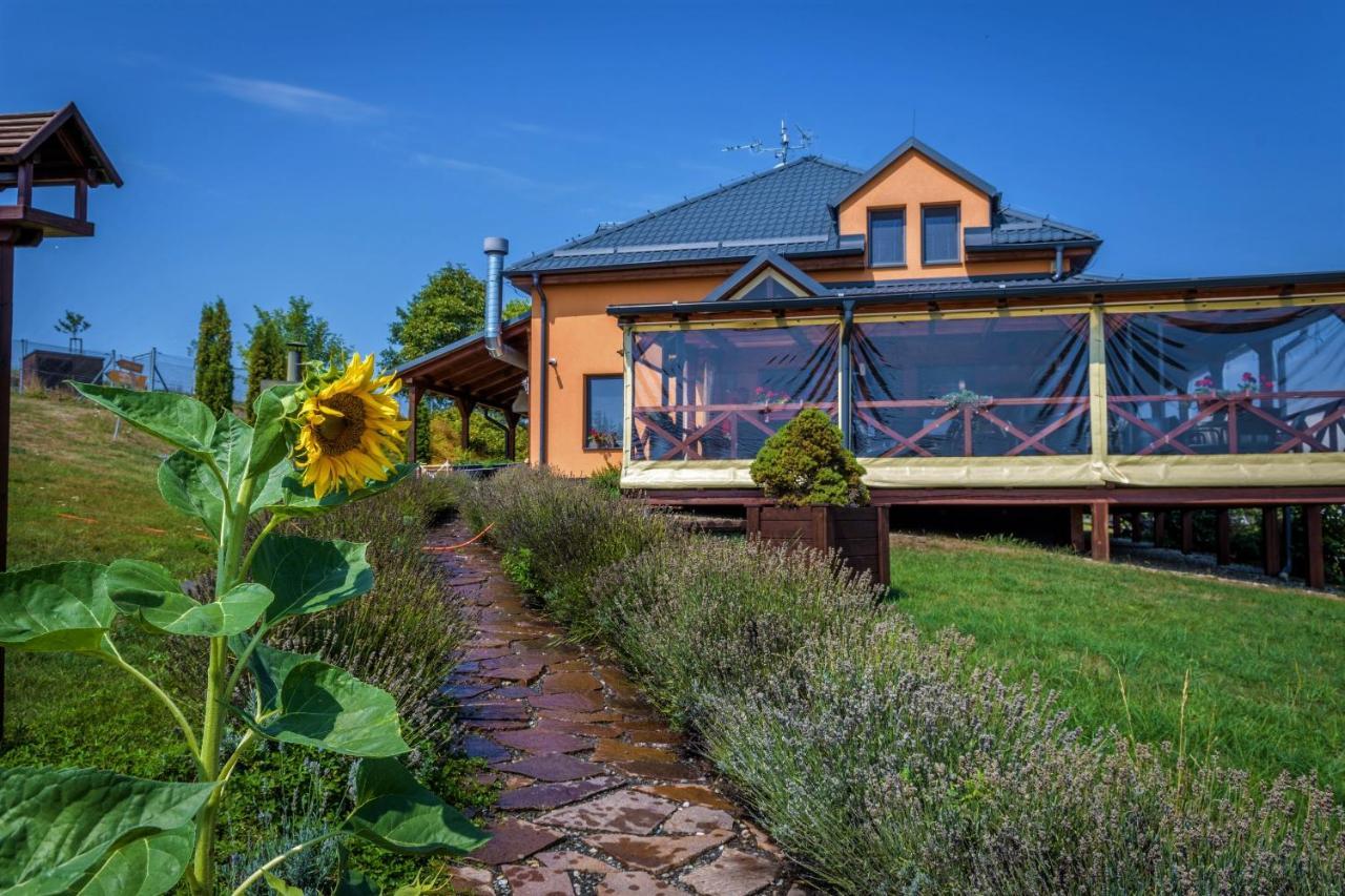 Hotel Horse Riding - Jezdecký Areál Tršice Exteriér fotografie